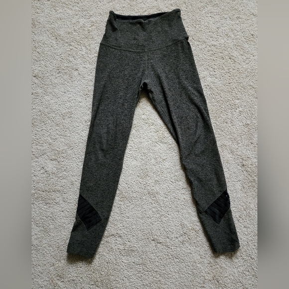 Beyond Yoga Green Leggings with Peek a Boo sheer bottom Ladies size S - Picture 1 of 4